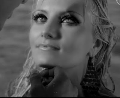 Videoclip: Dj Rynno & Sylvia – Feel in love