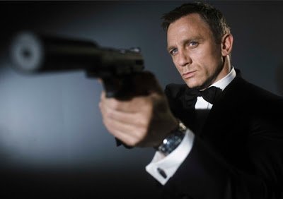 James Bond 007 revine pe micile ecrane cu un nou film: Skyfall 2012